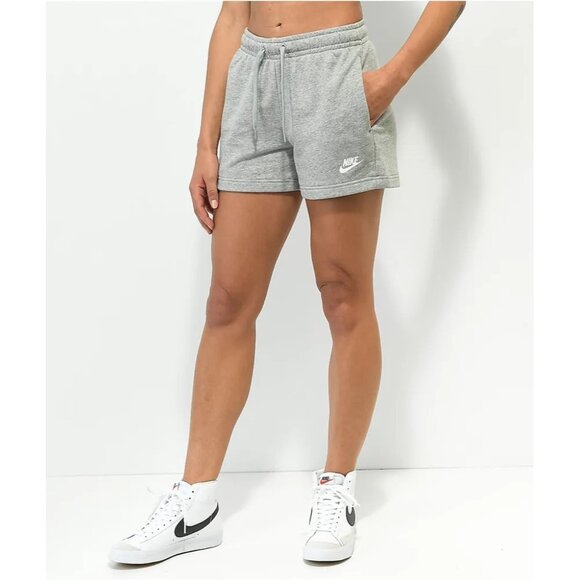 NIKE Women's Standard Fit High Rise Gray Sweat Shorts Sz 2X NEW NWT - Picture 1 of 5